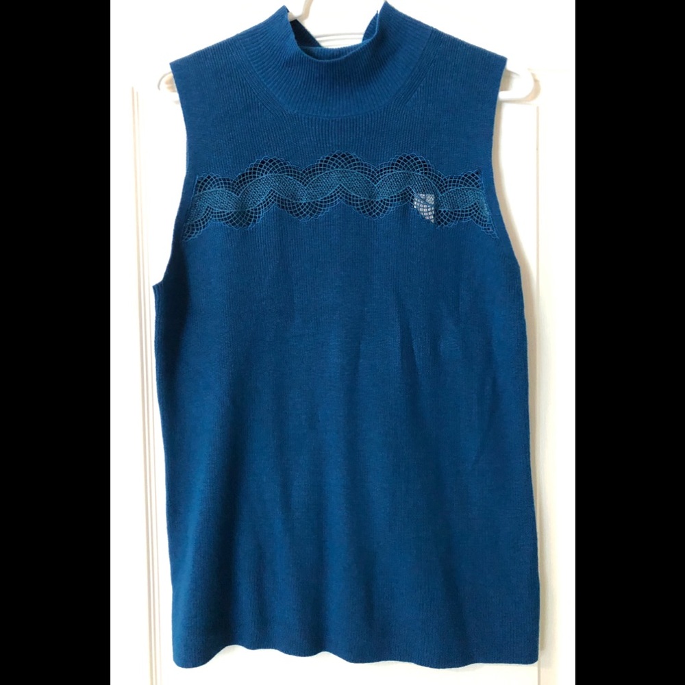 NWT T Tahari “Yolana” Sleeveless Mock-Neck Sweater - Picture 4 of 6